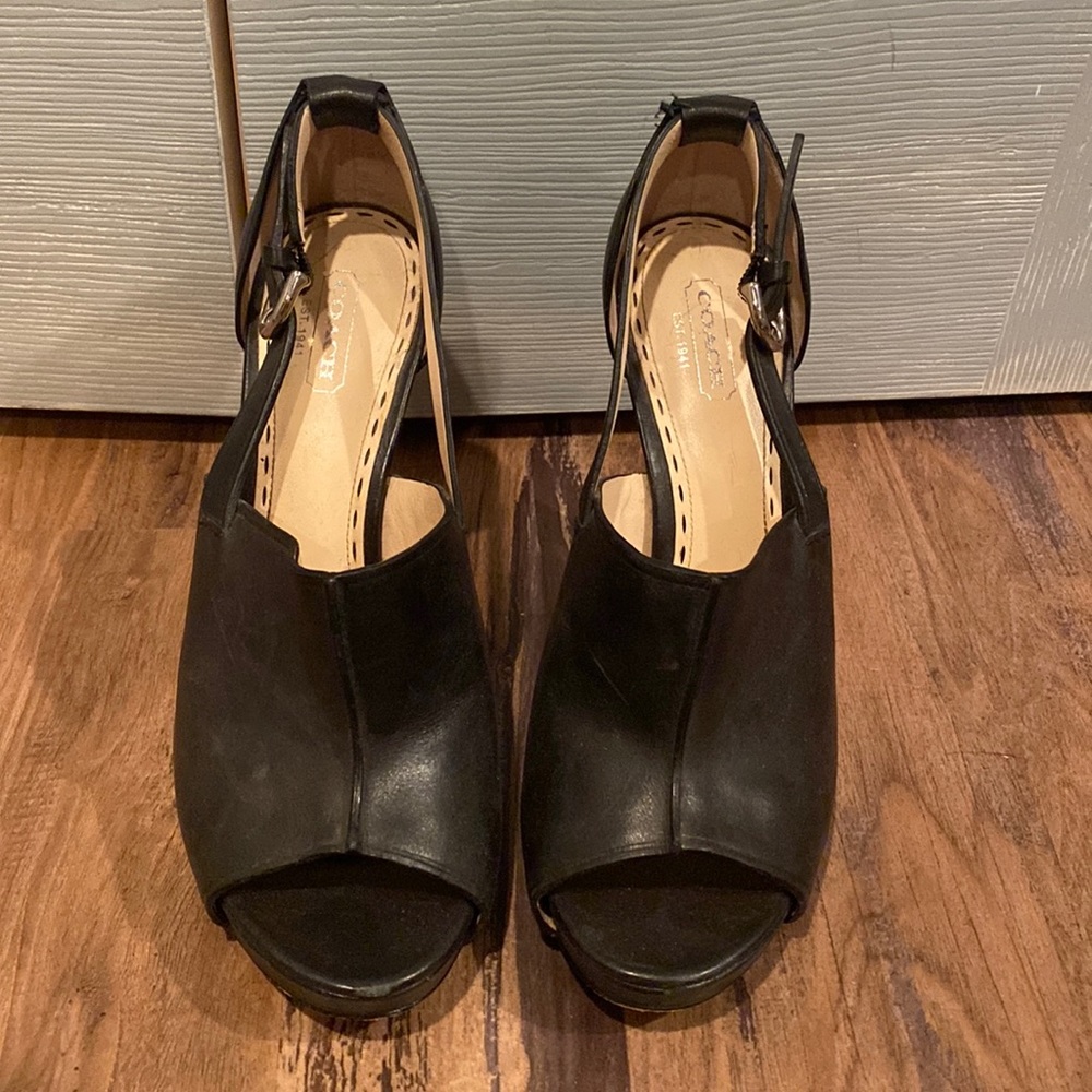 Coach Ashton Black Leather Peep Toe Heel sz 8